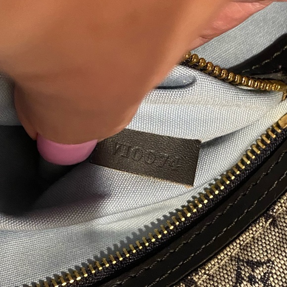 Louis Vuitton Min Lin Mary Kate Crossbody Bag - Picture 7 of 7